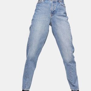 TOPSHOP light wash twisted seam mom jean